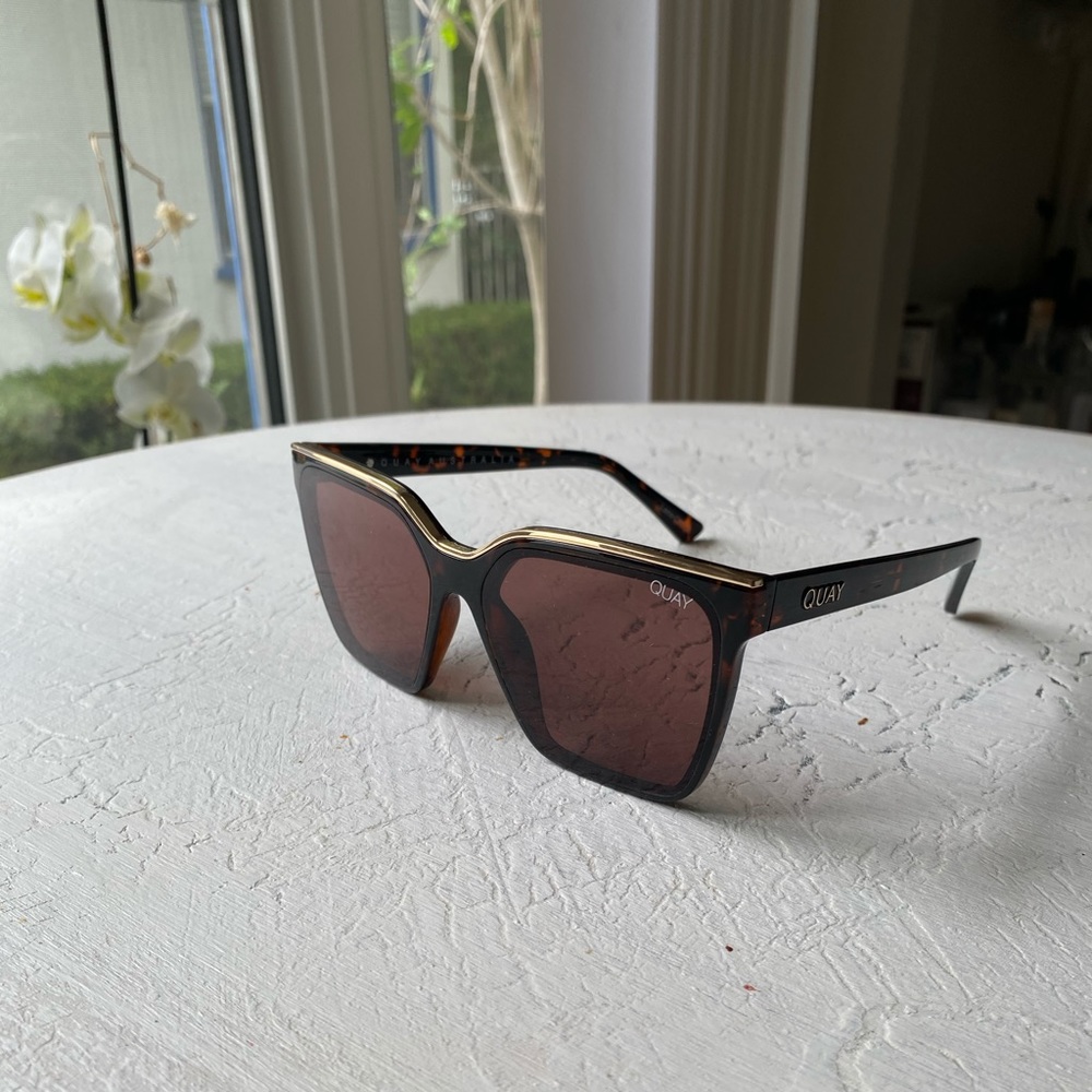 NEW Quay LIZZO “Level Up” Sunglasses in Tort